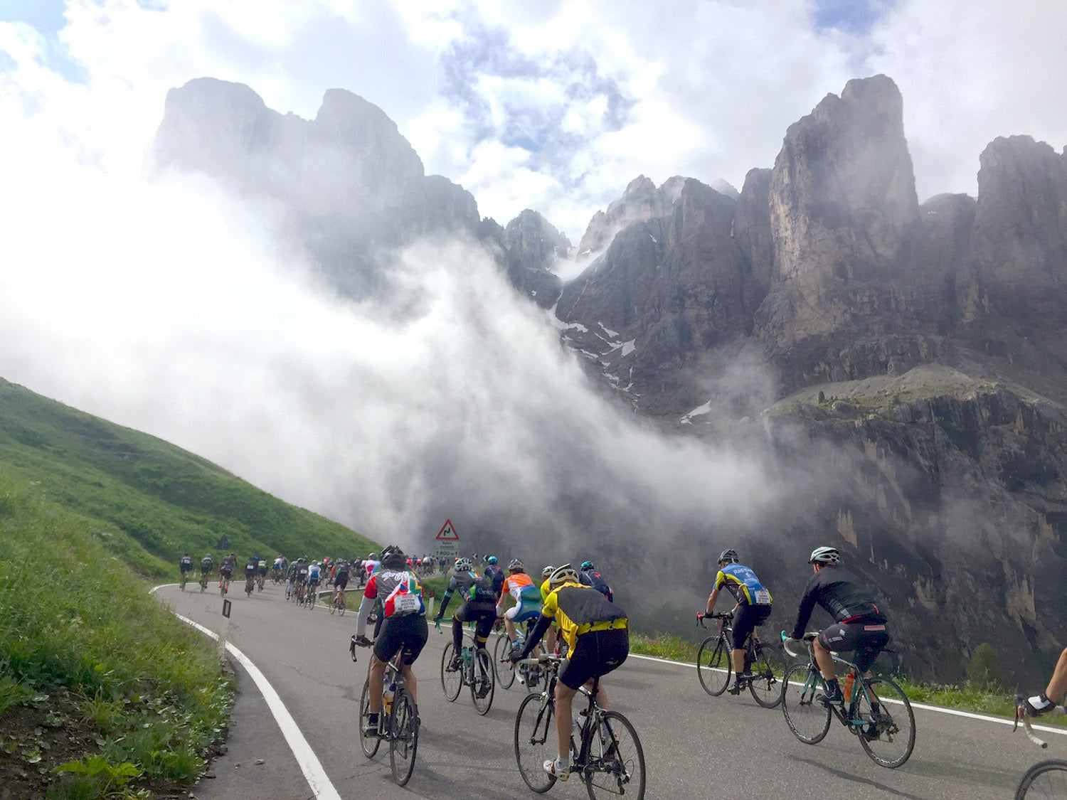 Maratona Dolomites riding into the clouds